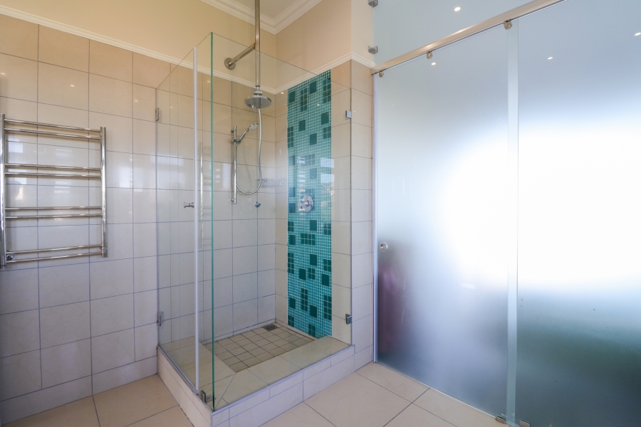 8 Bedroom Property for Sale in Reebok Western Cape